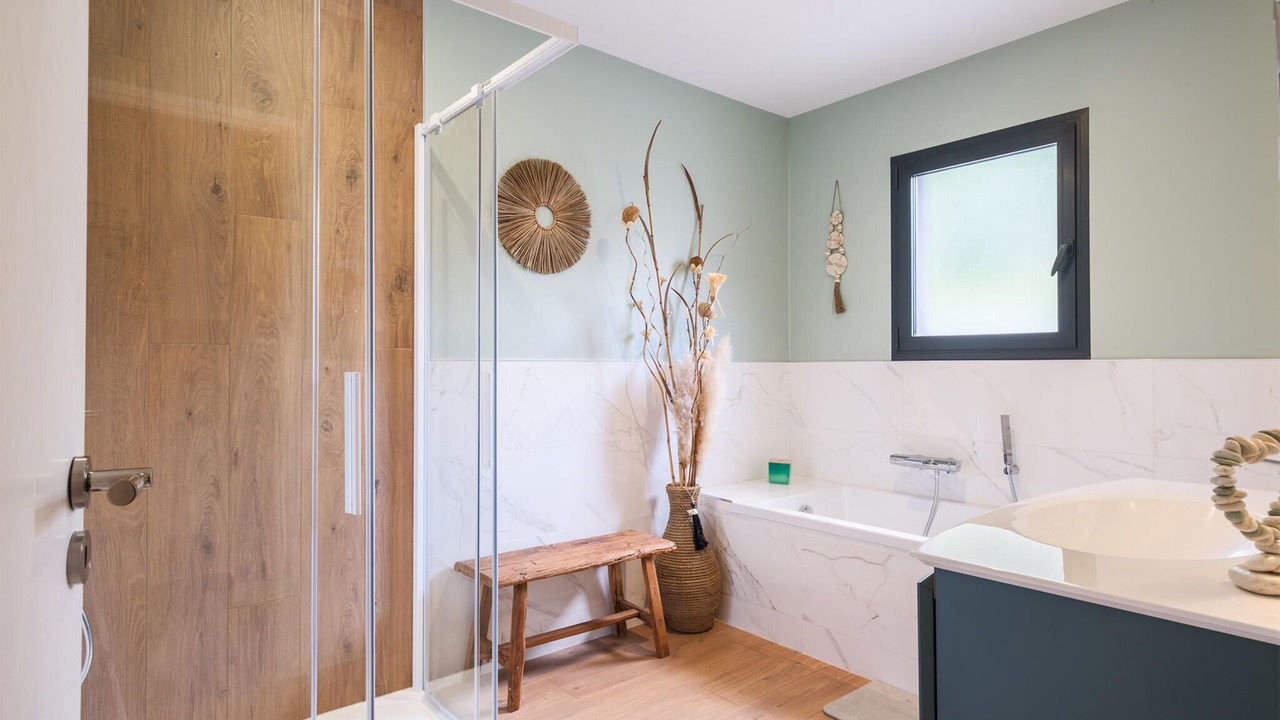Photo of Bathroom in Parentis-en-Born
