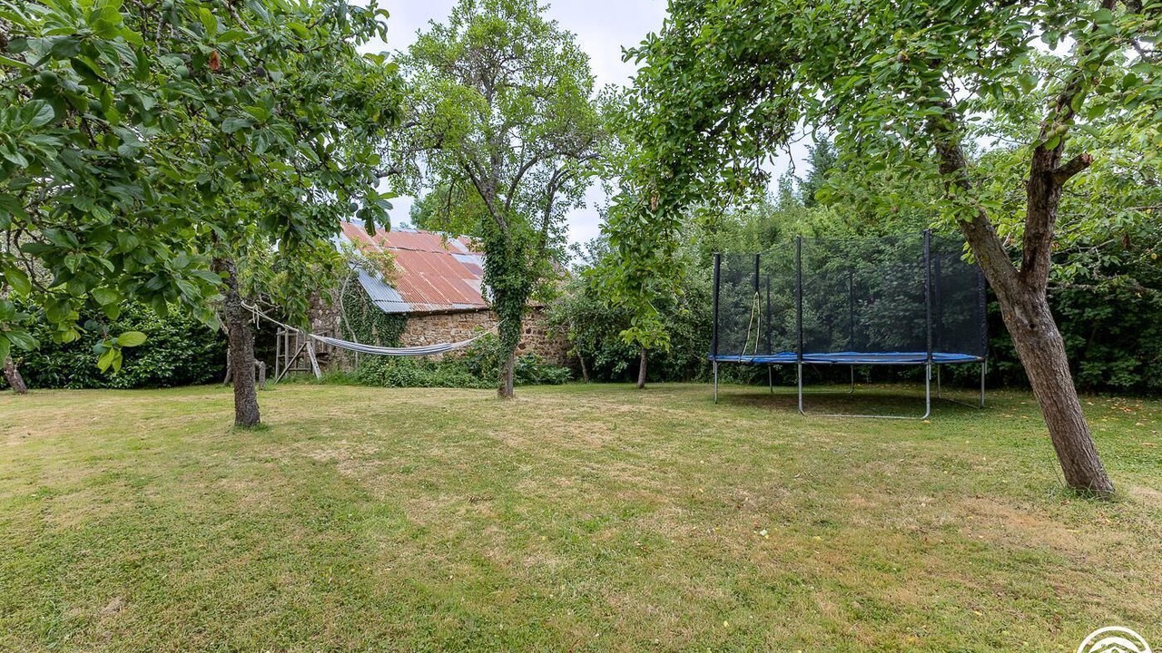 Photo of Outdoor in Blot-lʼEglise