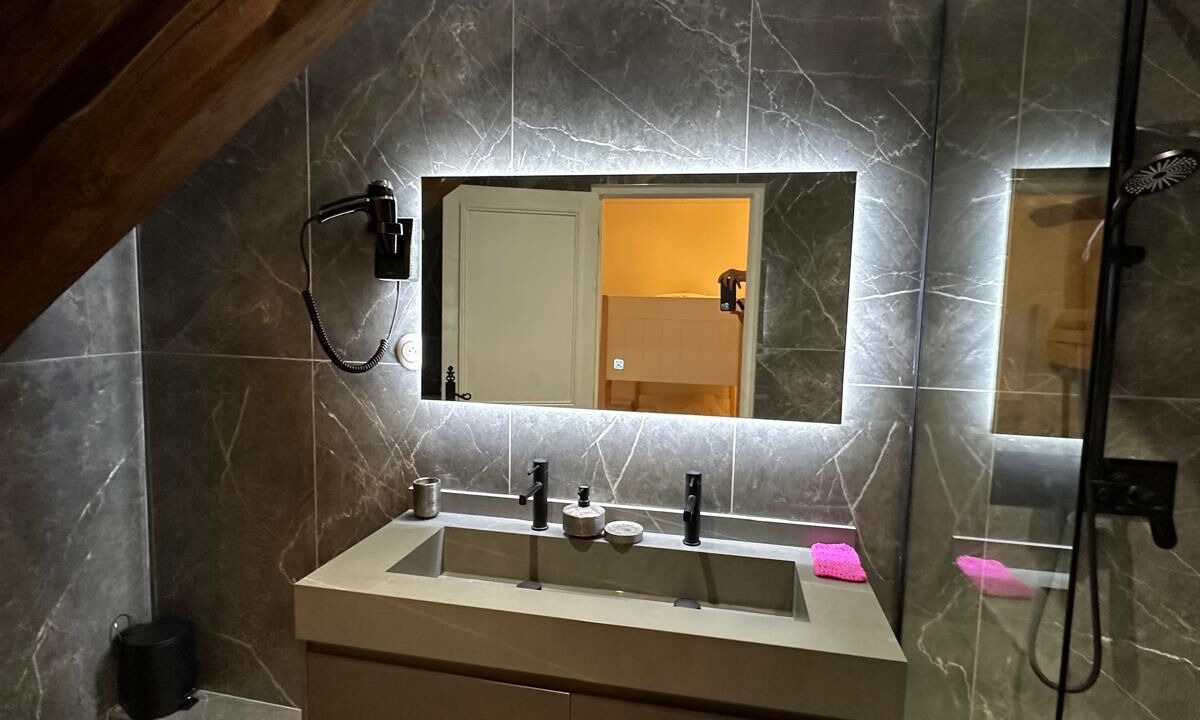 Photo of Bathroom in Chevillon-sur-Huillard