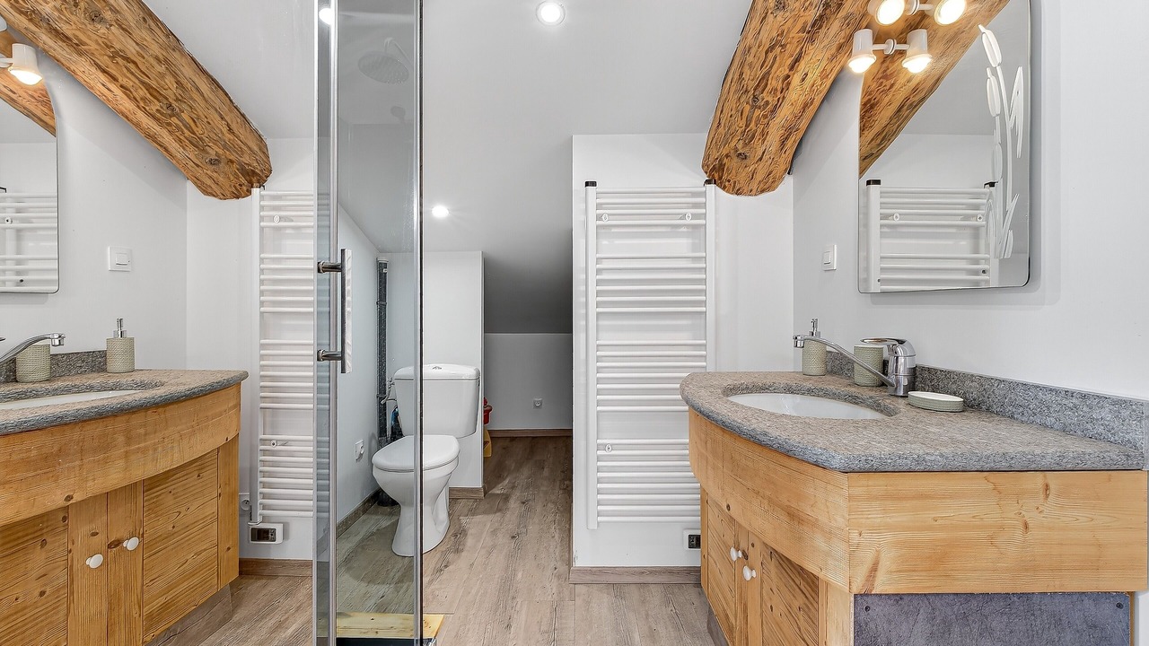 Photo of Bathroom in Laragne-Monteglin