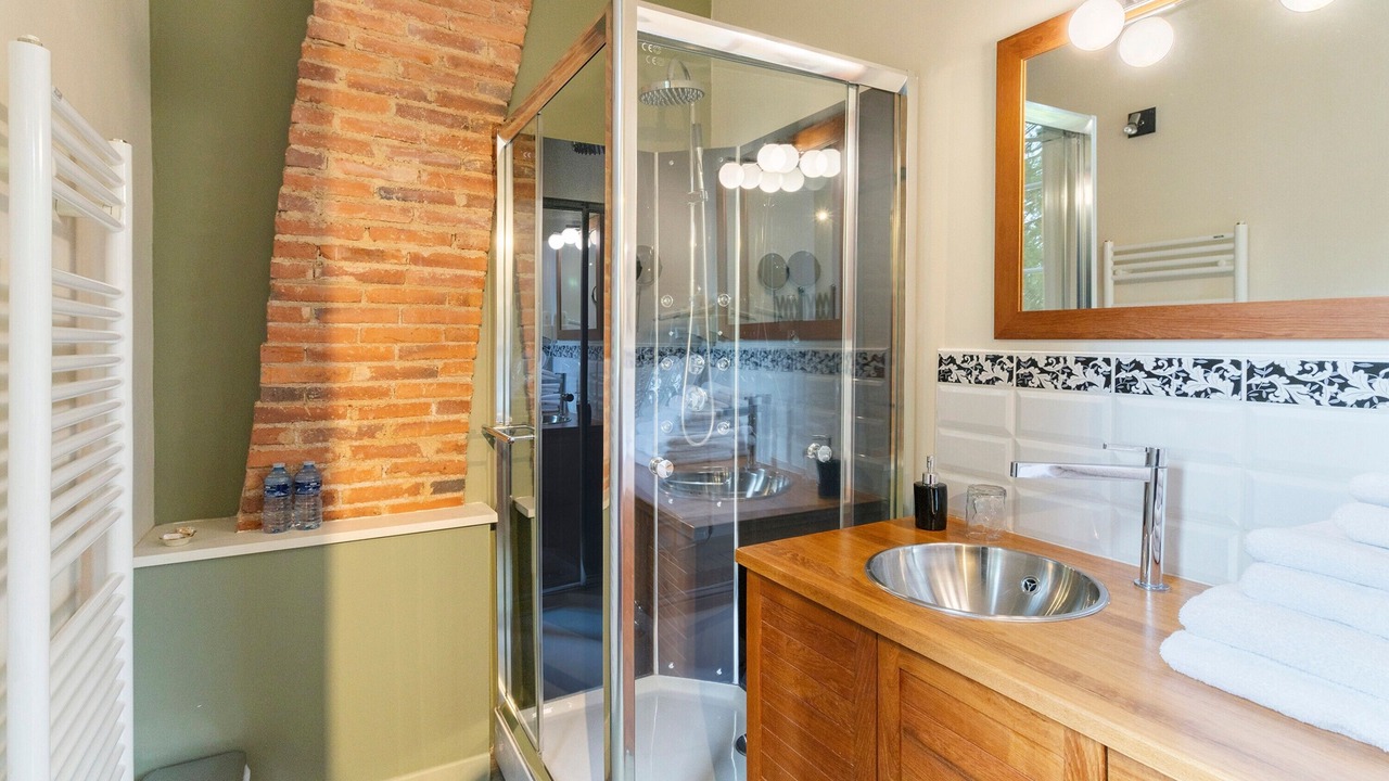 Photo of Bathroom in Thiviers