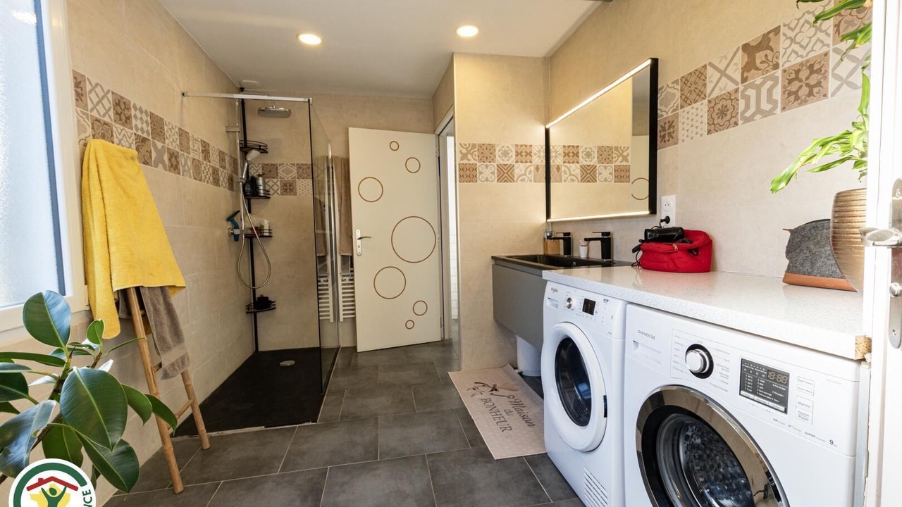 Photo of Bathroom in Le Chatelier