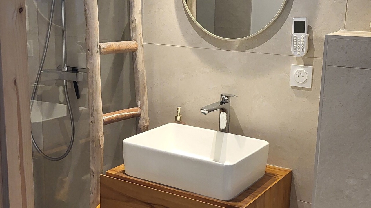 Photo of Bathroom in Saint-Jean-Saint-Nicolas