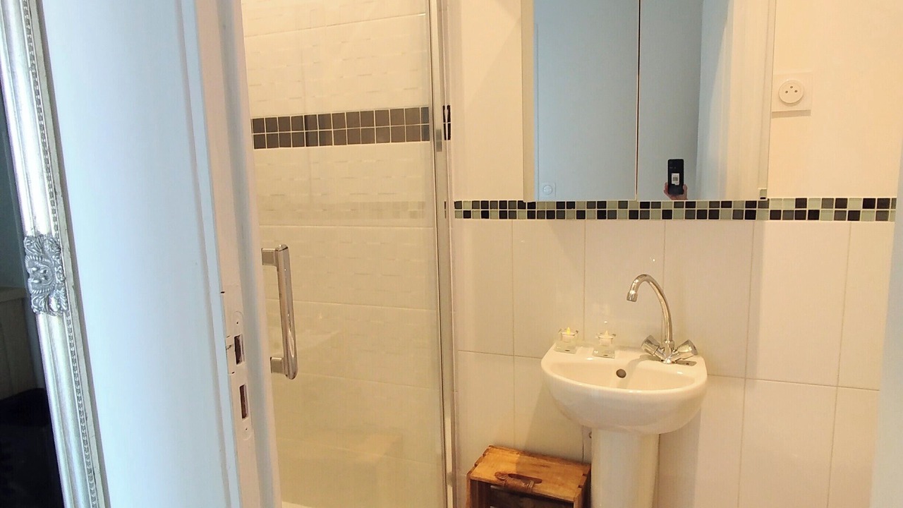 Photo of Bathroom in Dammarie Les Lys