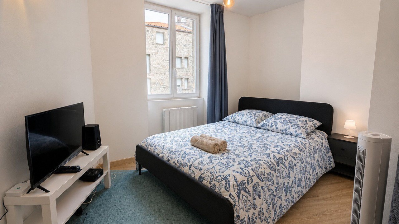 Photo of Bedroom in Saint-Bonnet-le-Chateau