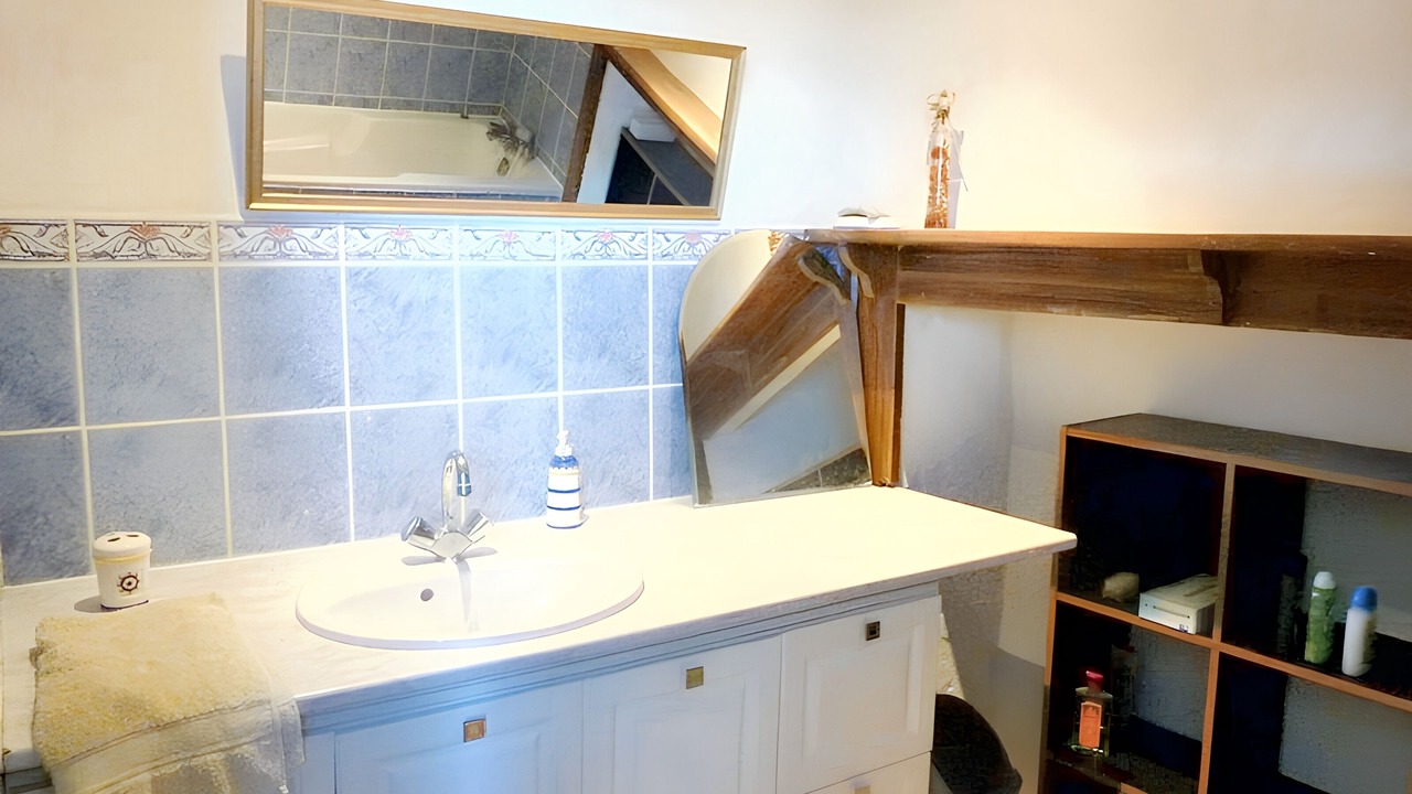 Photo of Bathroom in Lalbenque