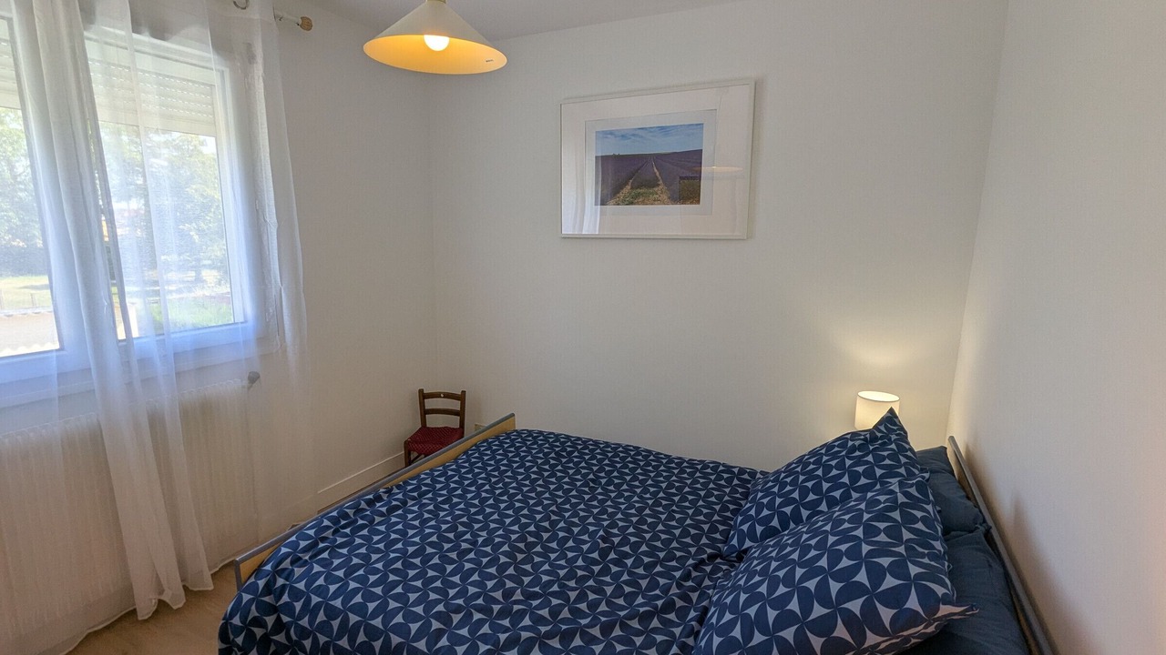Photo of Bedroom in Huisseau-sur-Mauves