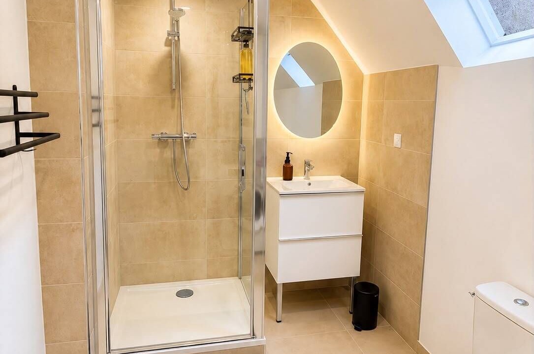 Photo of Bathroom in Dole