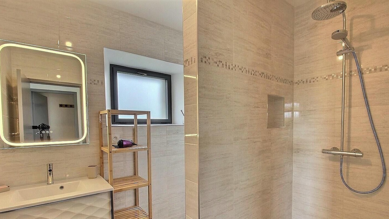 Photo of Bathroom in Minihy-Treguier