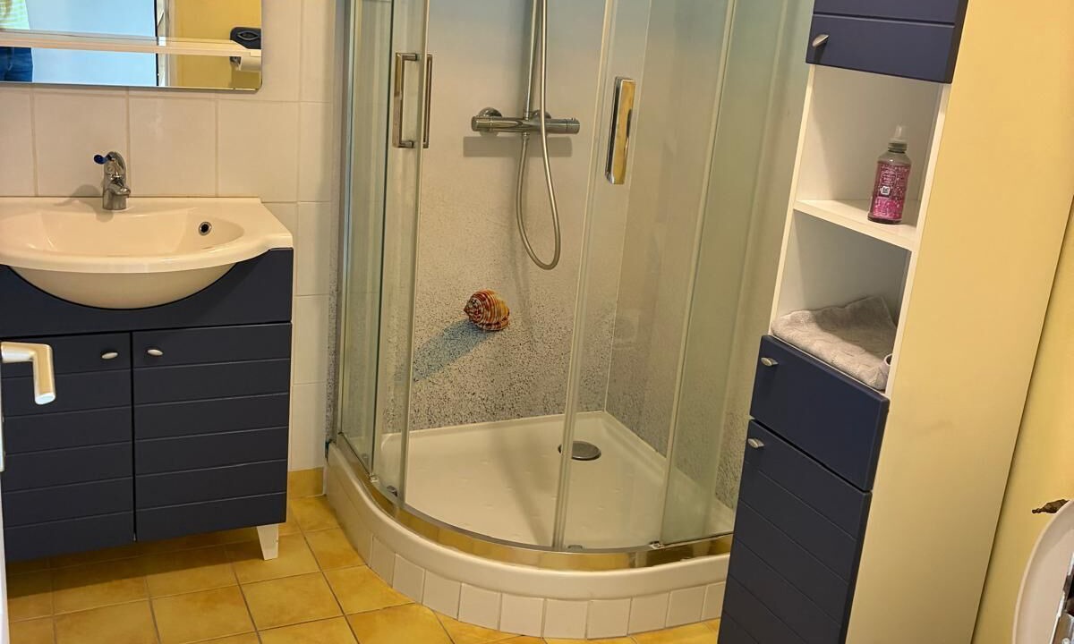 Photo of Bathroom in Lezardrieux