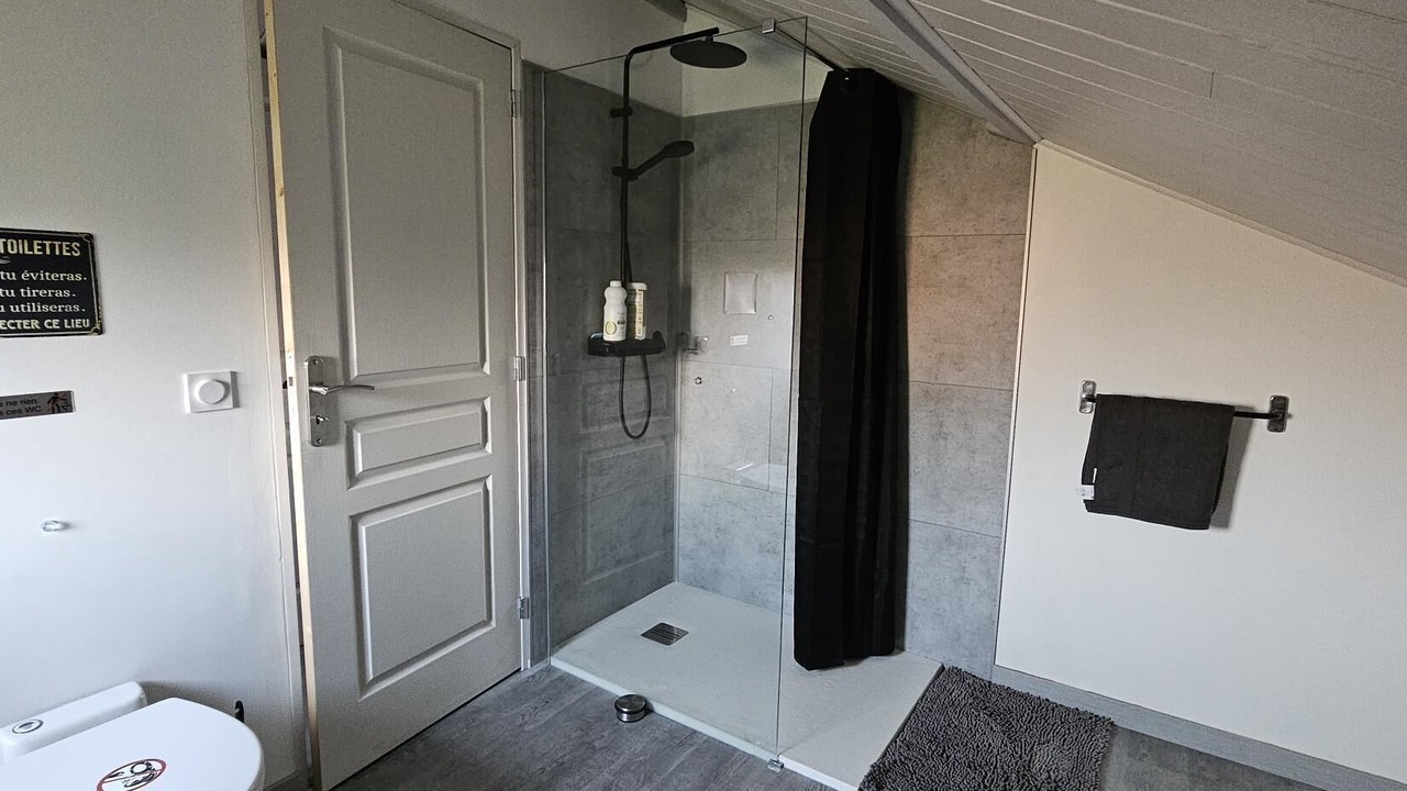 Photo of Bathroom in Lhommaize