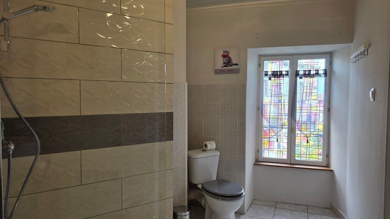 Photo of Bathroom in Volvic