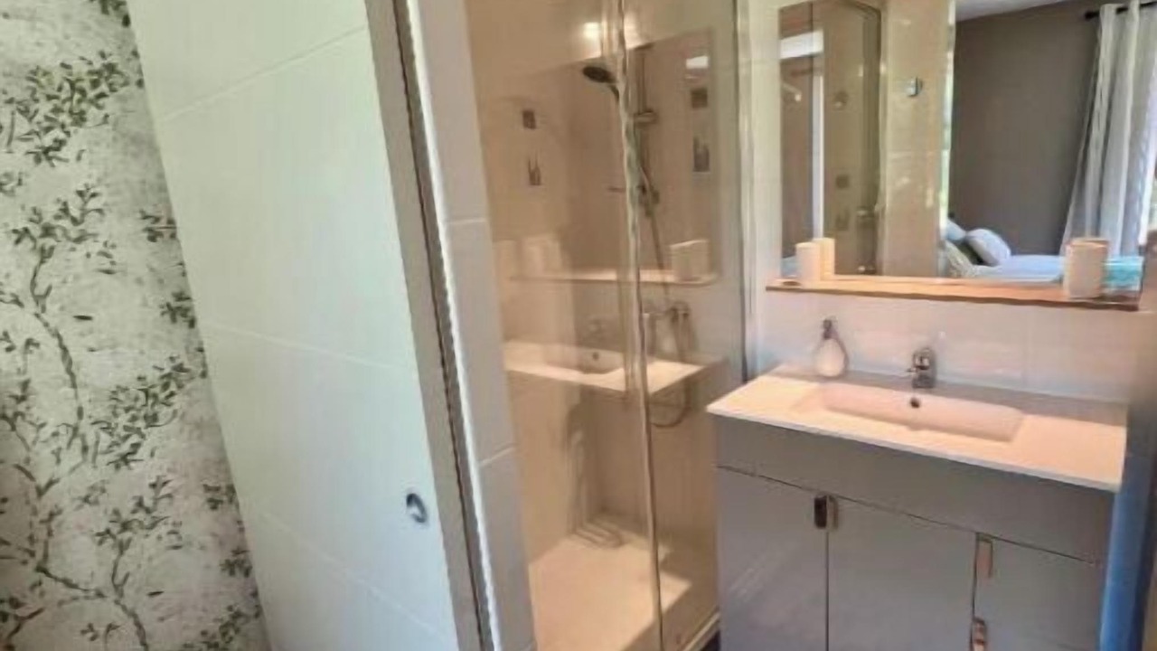 Photo of Bathroom in Languidic