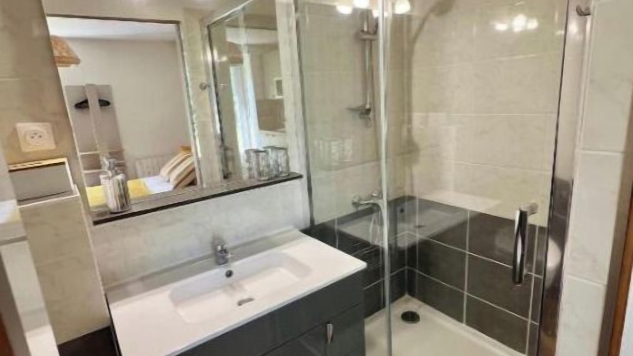 Photo of Bathroom in Languidic