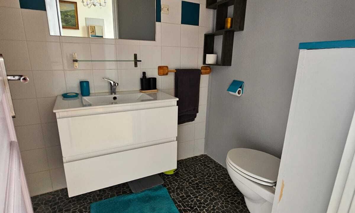 Photo of Bathroom in Serignac