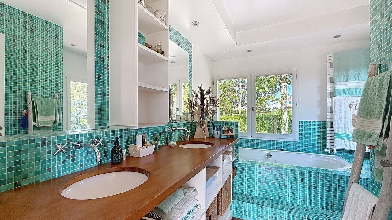 Photo of Bathroom in Urrugne