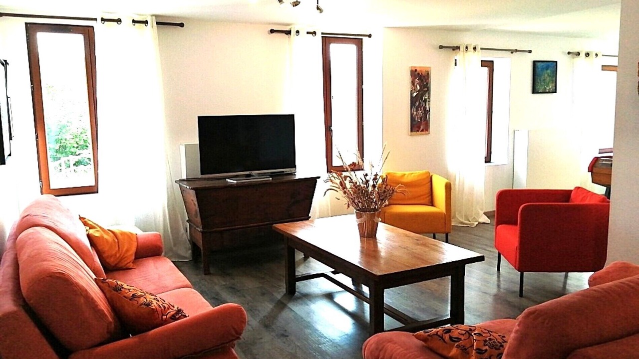 Photo of Livingroom in Charensat