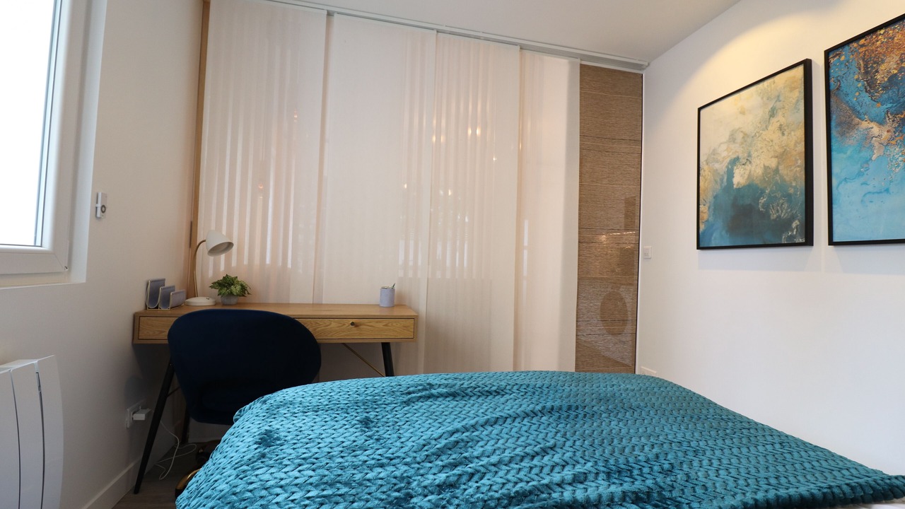 Photo of Bedroom in Colombes