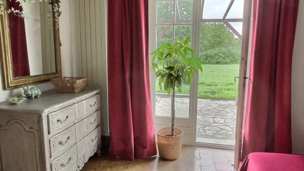Photo of Bedroom in Rogny-les-Sept-Ecluses