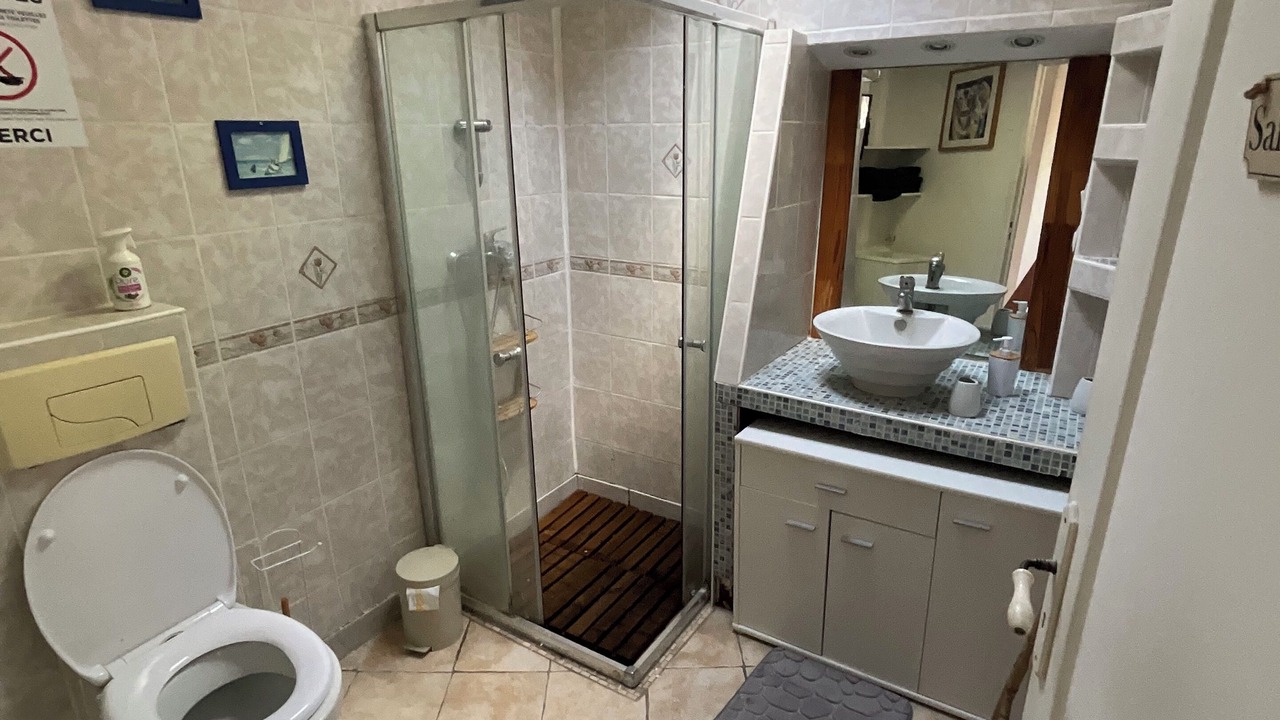 Photo of Bathroom in Nandy