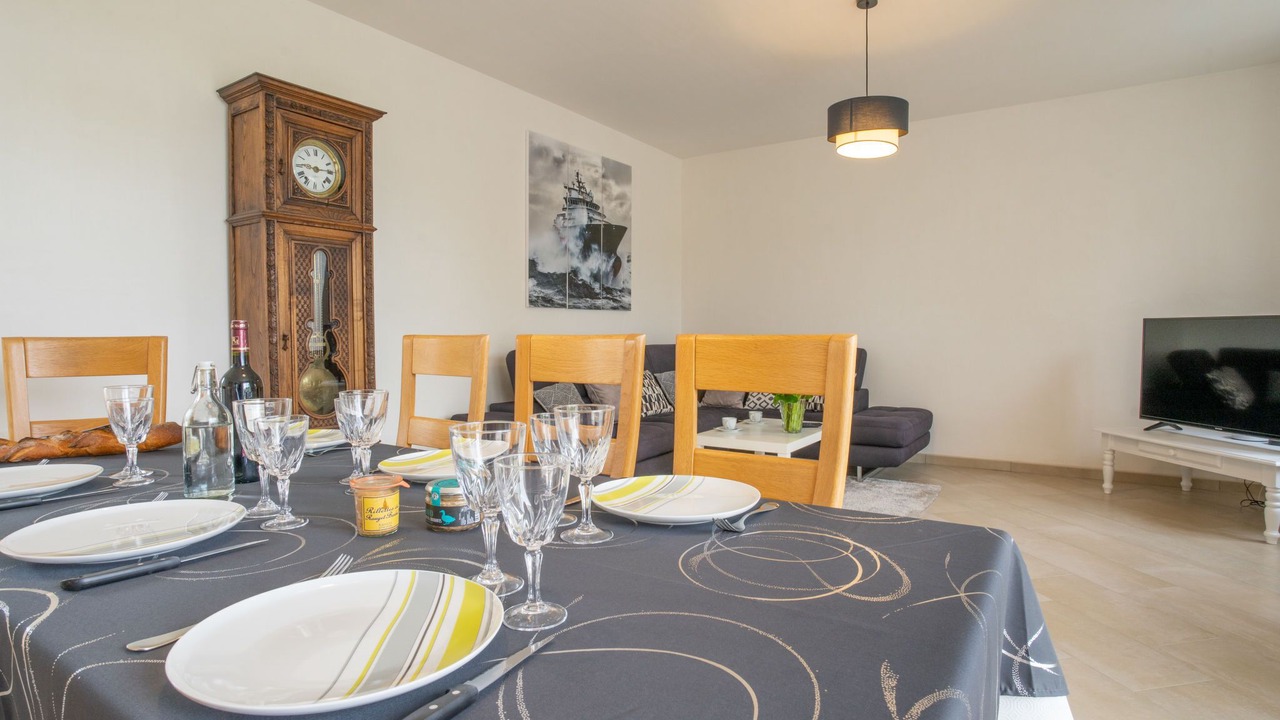 Photo of Bedroom in Plouneour-Trez