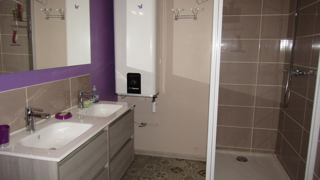 Photo of Bathroom in Ize