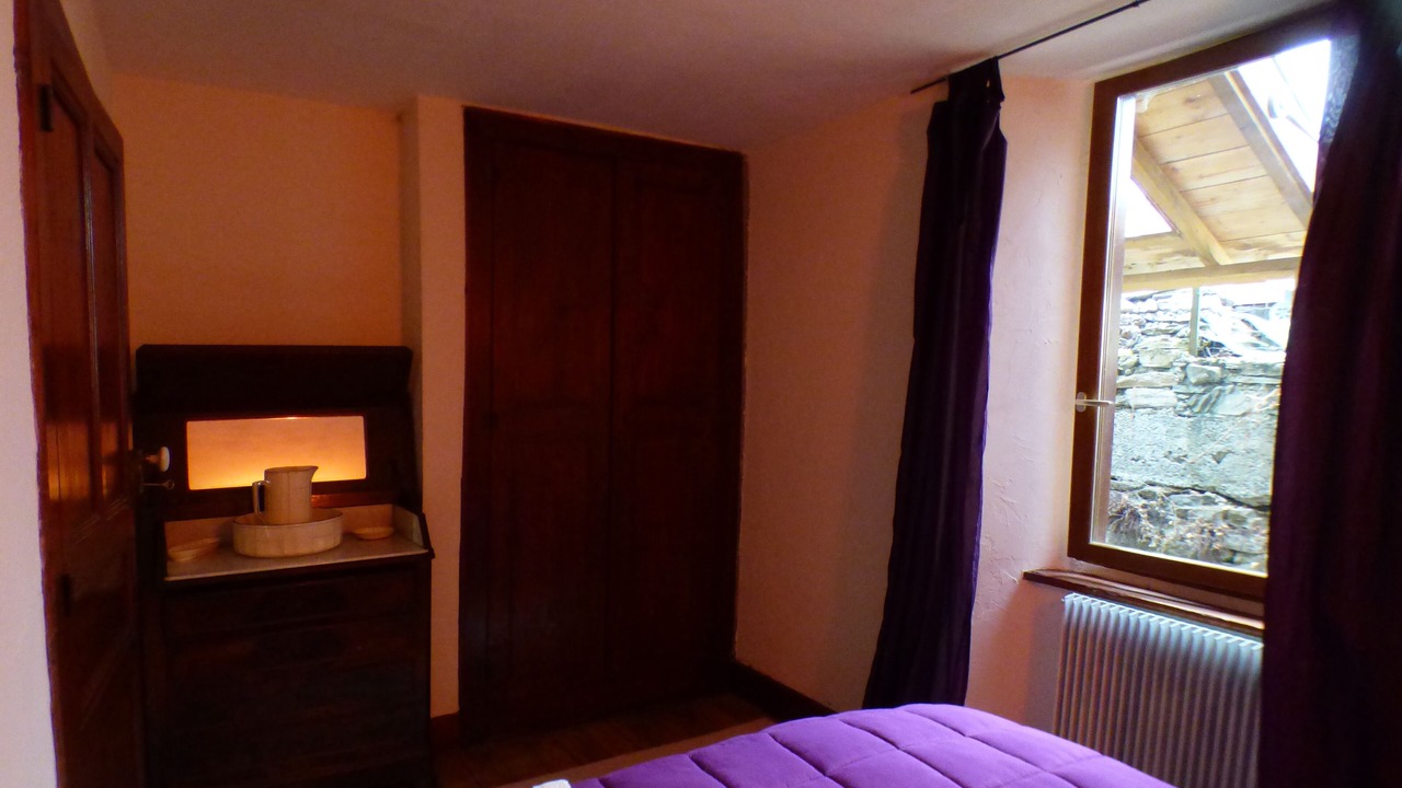 Photo of Bedroom in Saint-Aventin