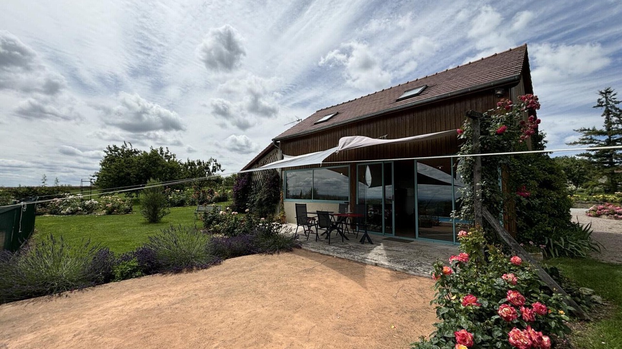 Photo of Outdoor in Louchy-Montfand