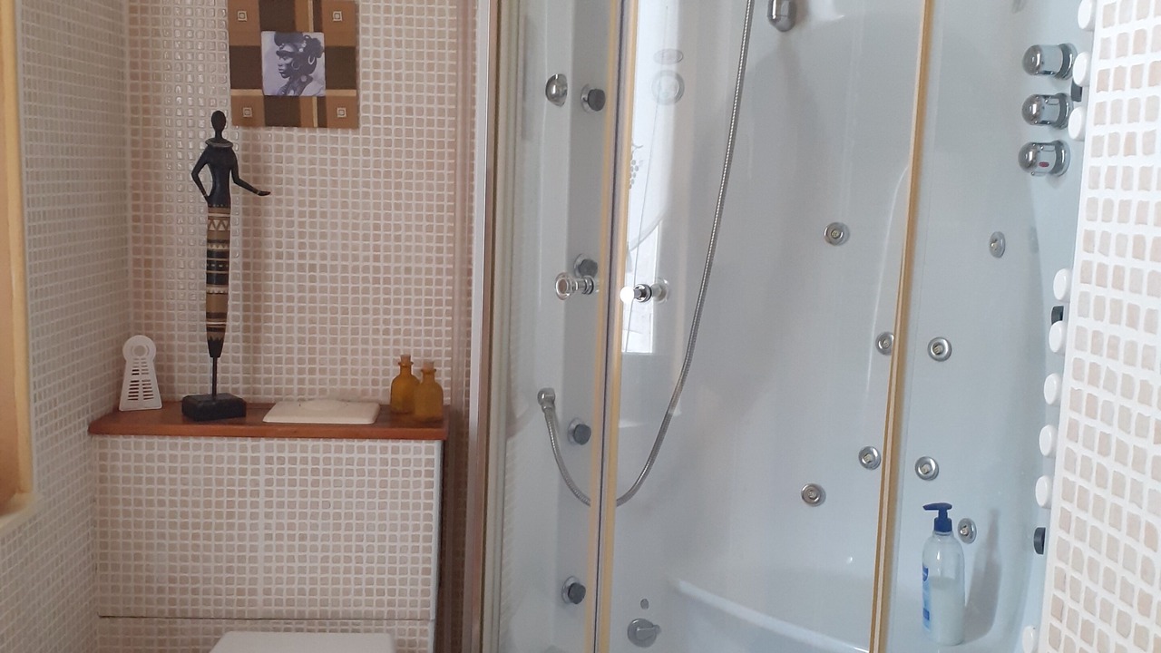 Photo of Bathroom in Thomery