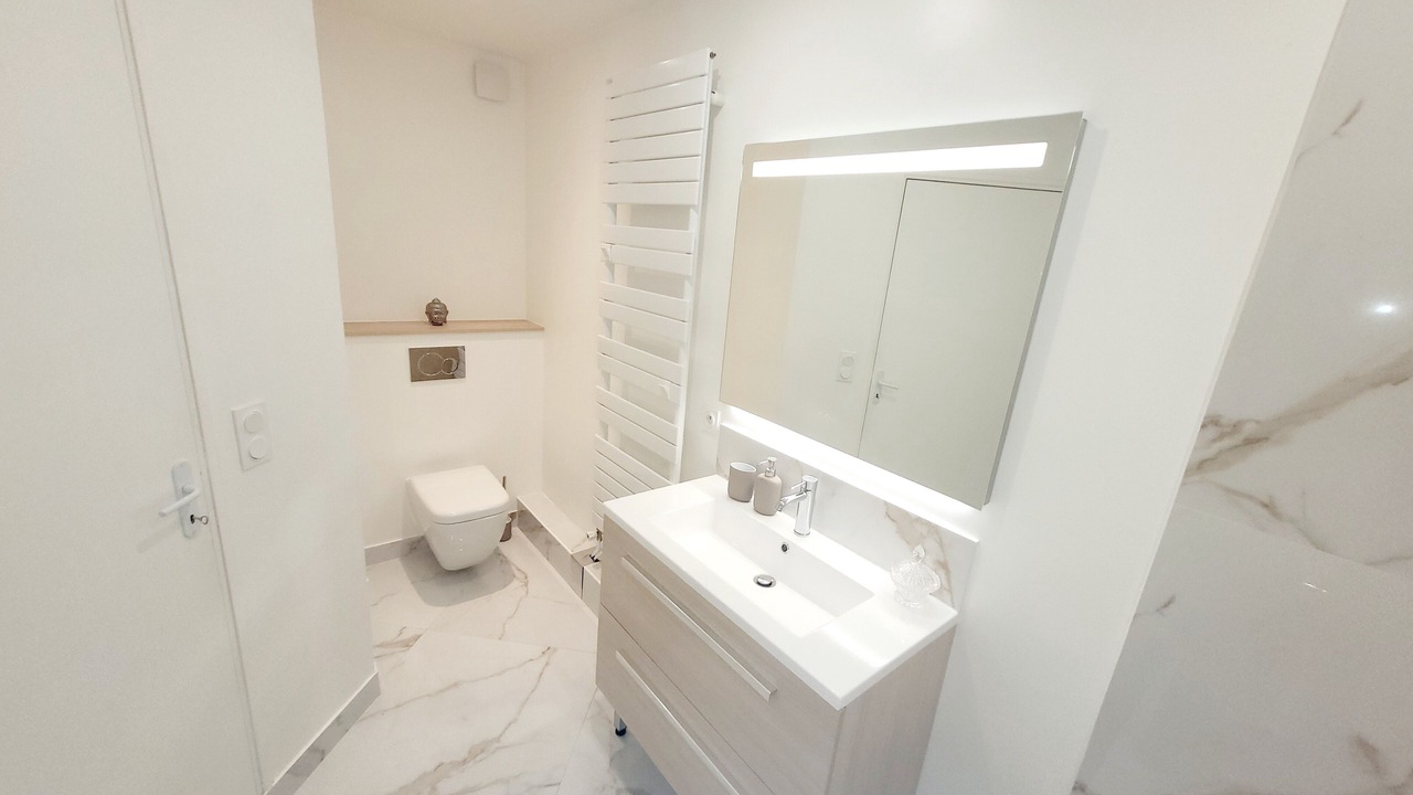 Photo of Bathroom in Bois-Colombes