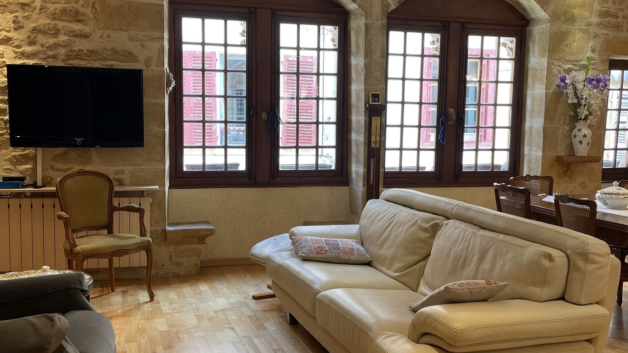 Photo of Livingroom in Charlieu