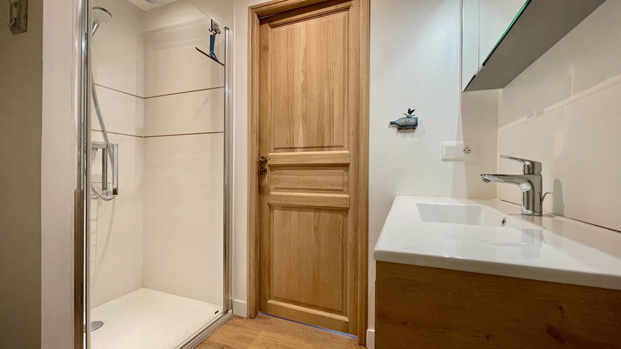 Photo of Bathroom in Quiberon