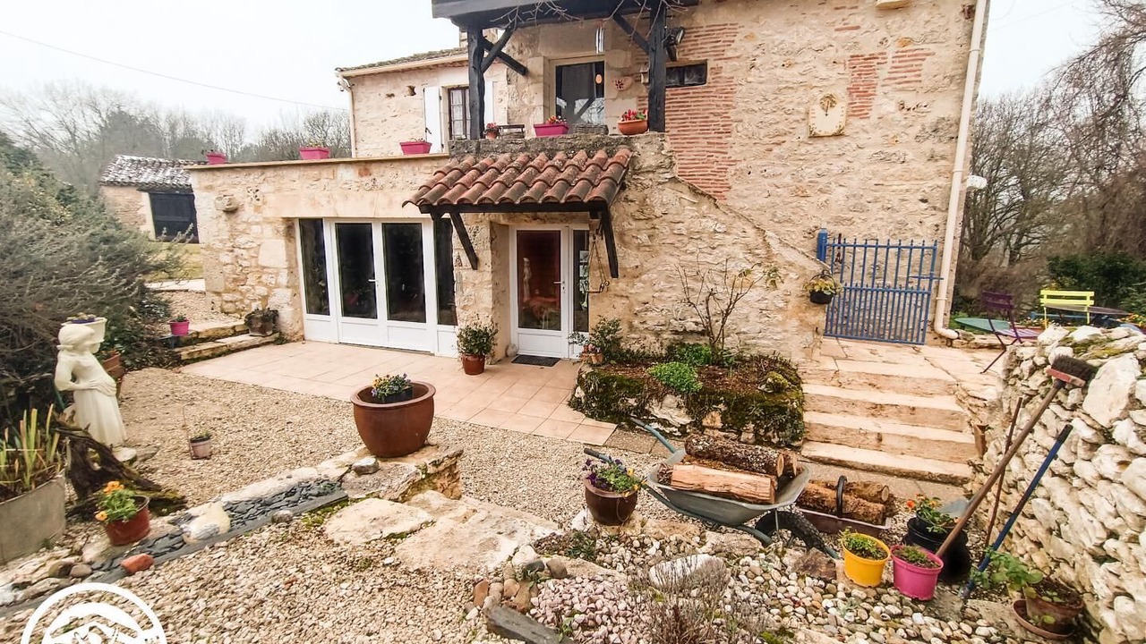 Photo of Outdoor in Belaye