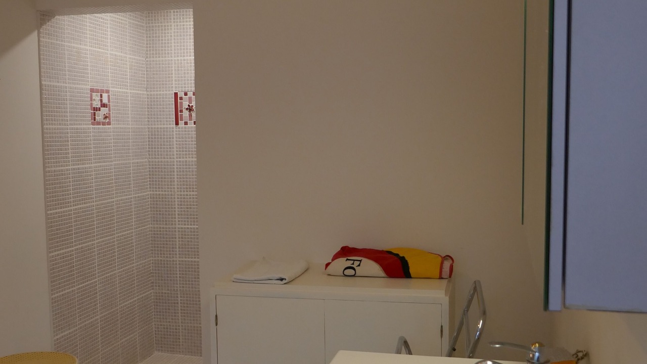 Photo of Bathroom in Avajan