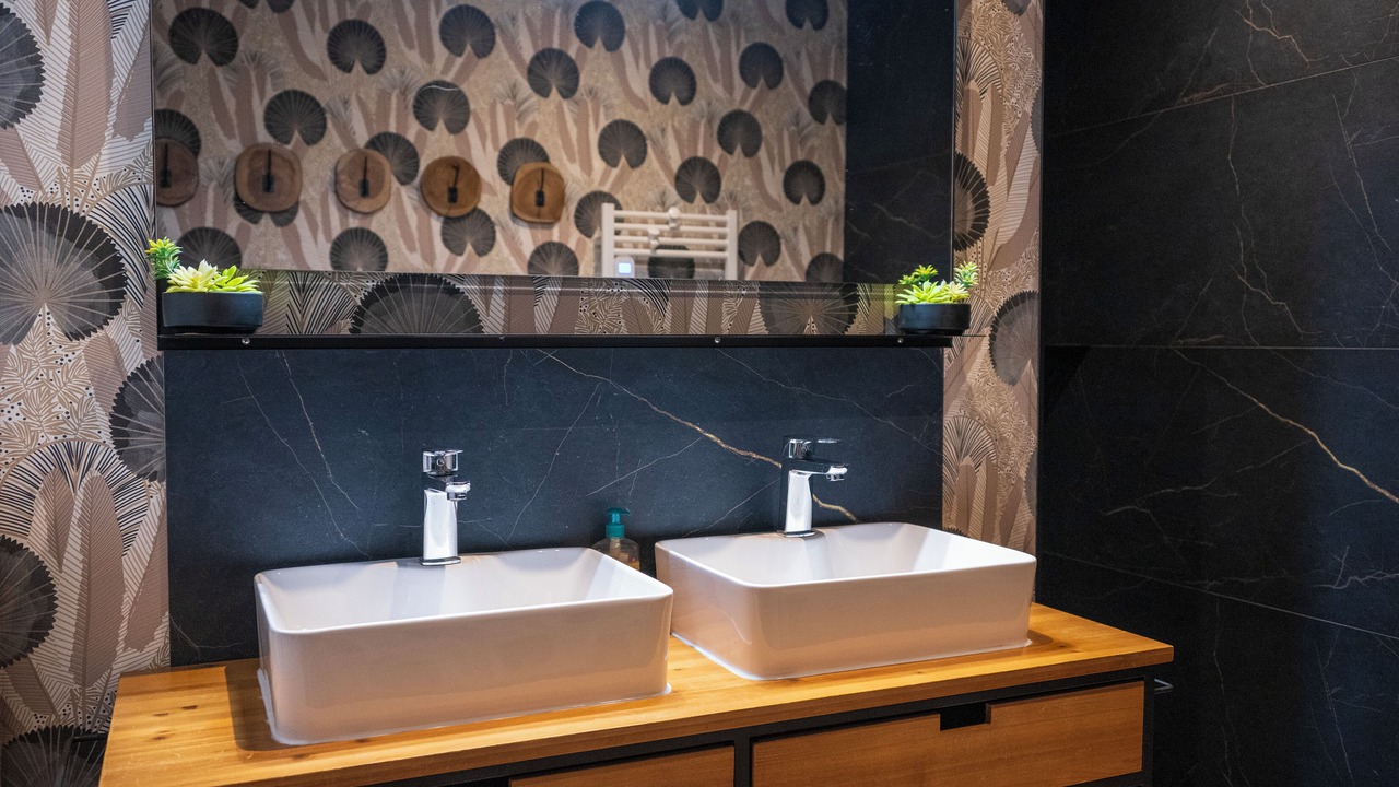 Photo of Bathroom in Oradour