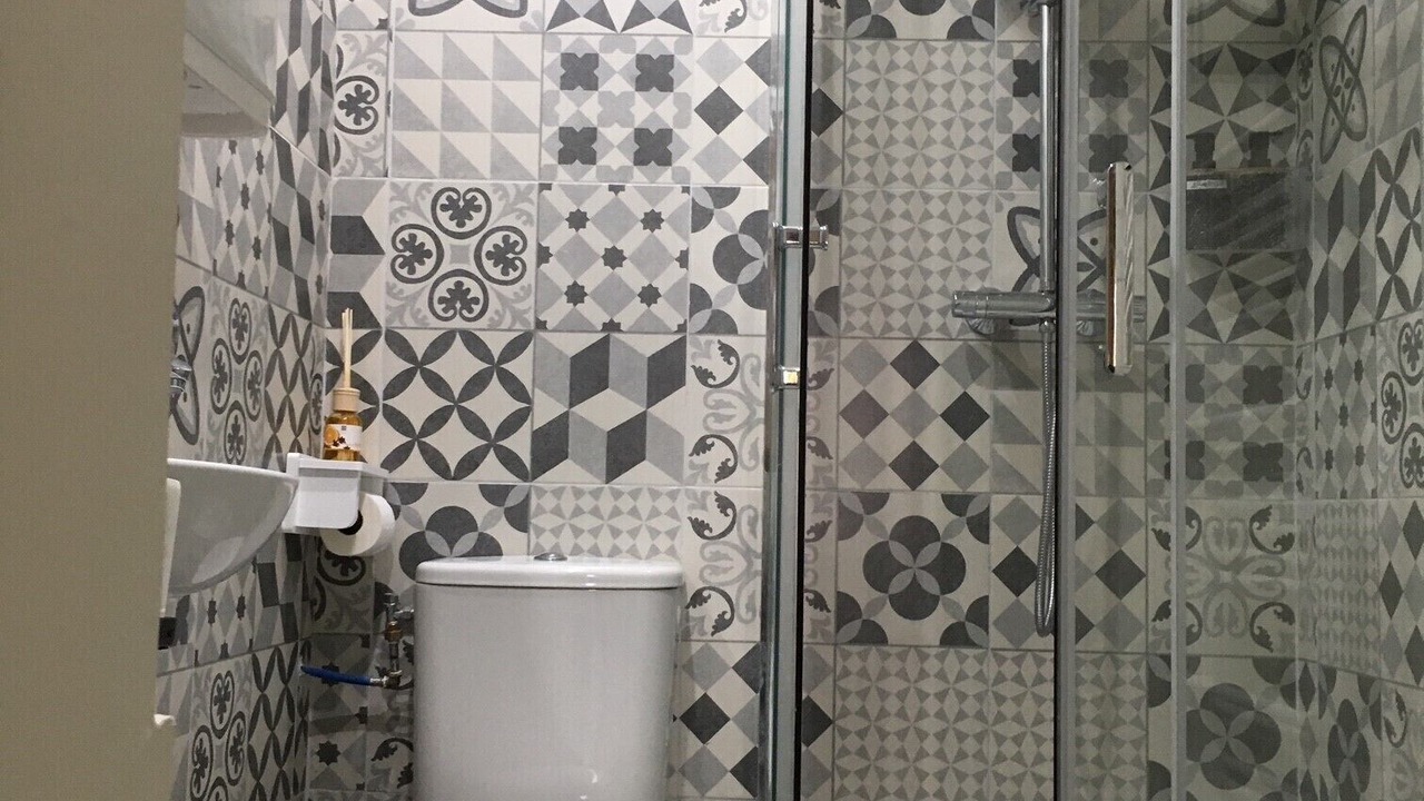Photo of Bathroom in Stains