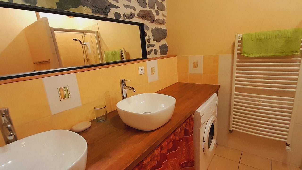 Photo of Bathroom in Moudeyres