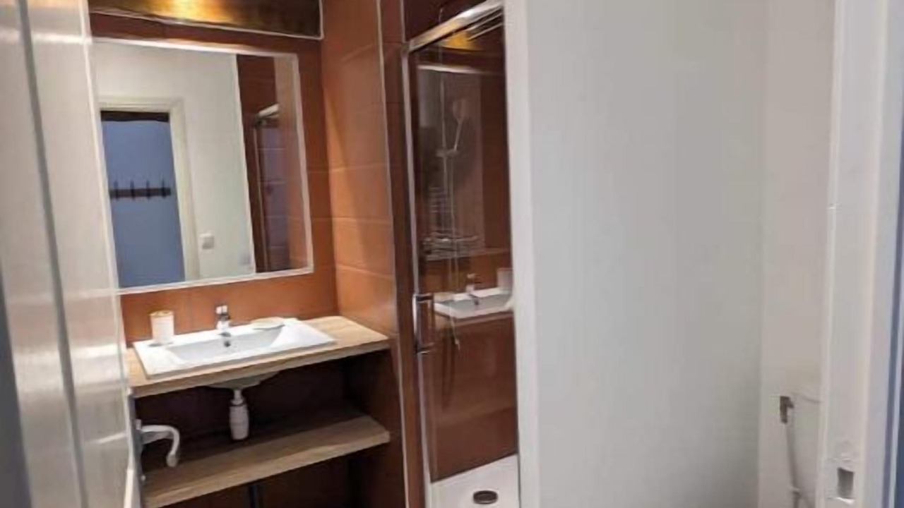 Photo of Bathroom in Crisenoy