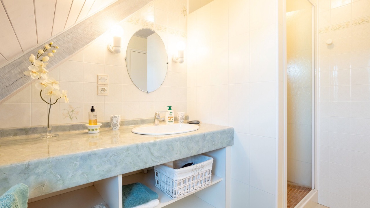 Photo of Bathroom in Mahalon