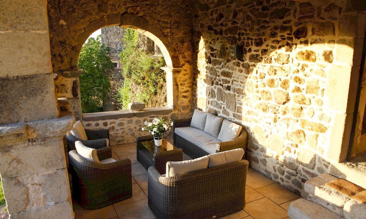 Photo of Outdoor in Banne