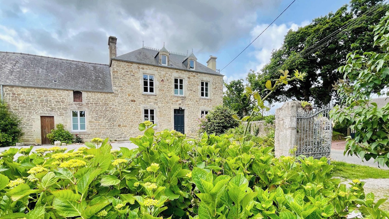 Photo of Outdoor in Saint-Cyr