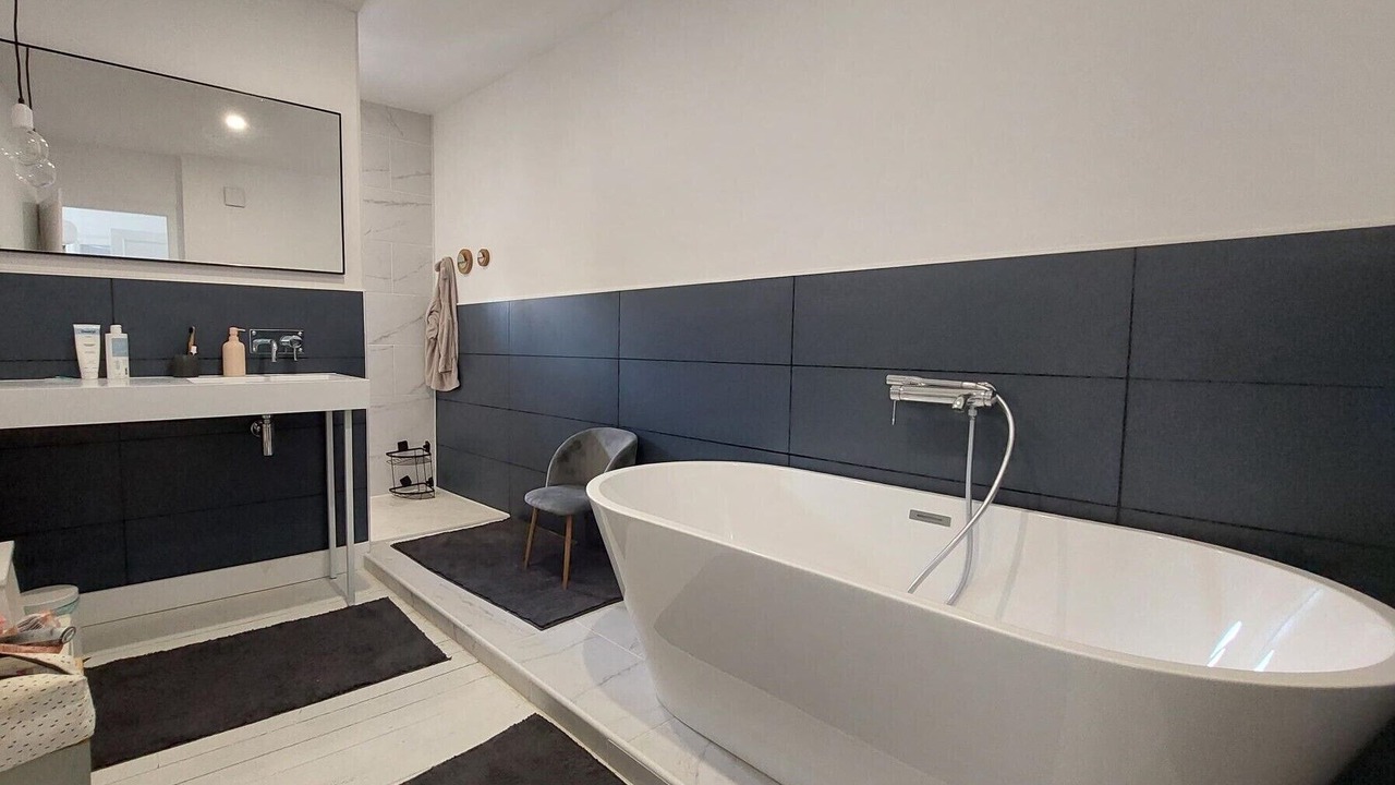 Photo of Bathroom in Flore