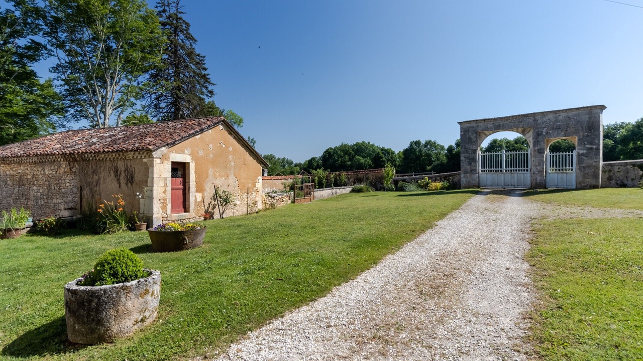 Photo of Outdoor in Savignac-les-Eglises