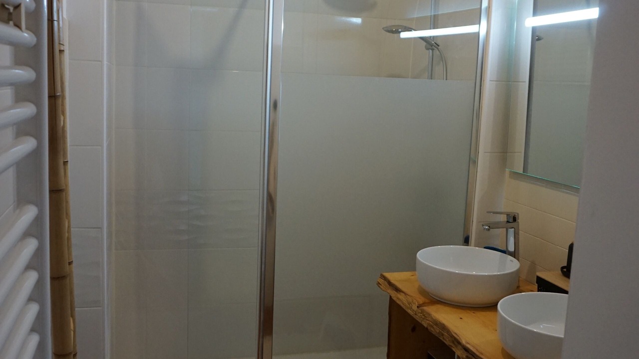 Photo of Bathroom in Font-Romeu-Odeillo-Via