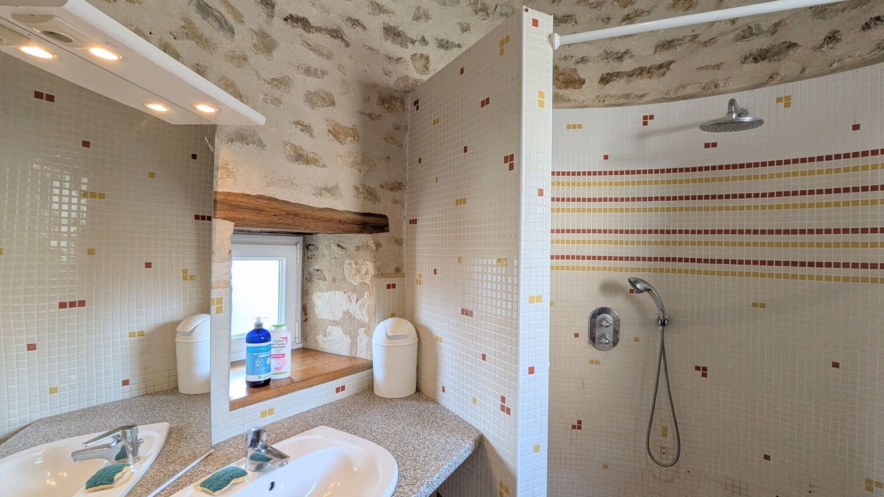 Photo of Bathroom in Scoury