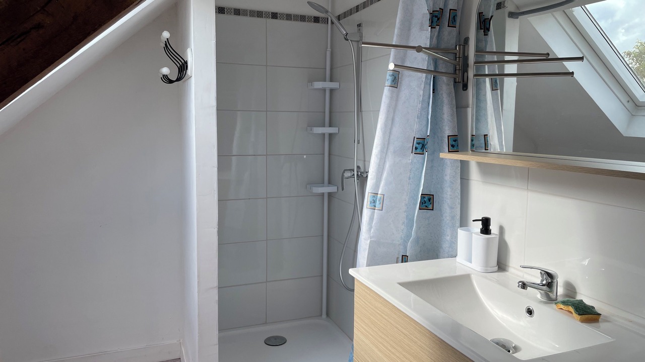 Photo of Bathroom in Saint-Tugdual