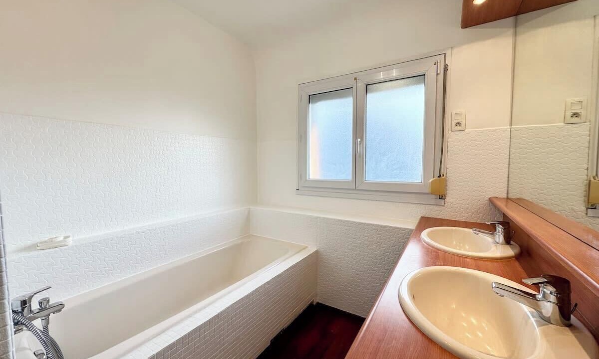 Photo of Bathroom in Ploemeur
