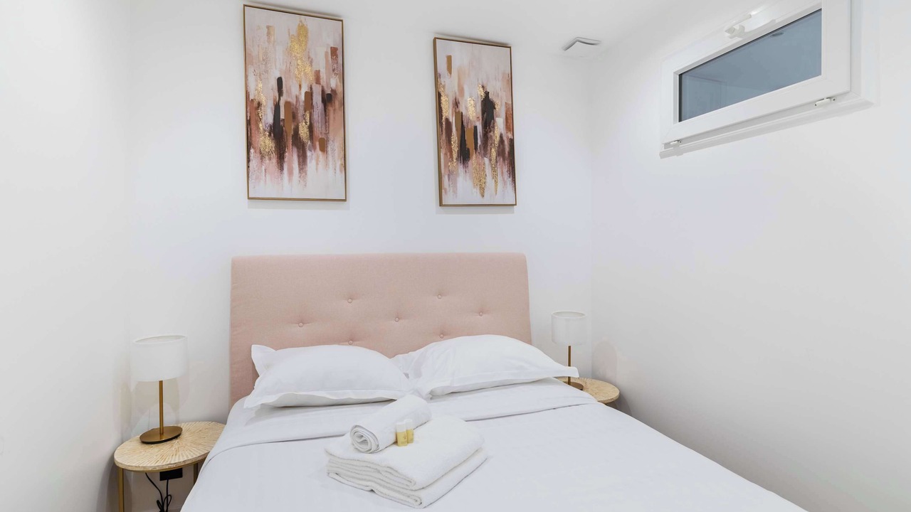 Photo of Bedroom in Les Lilas