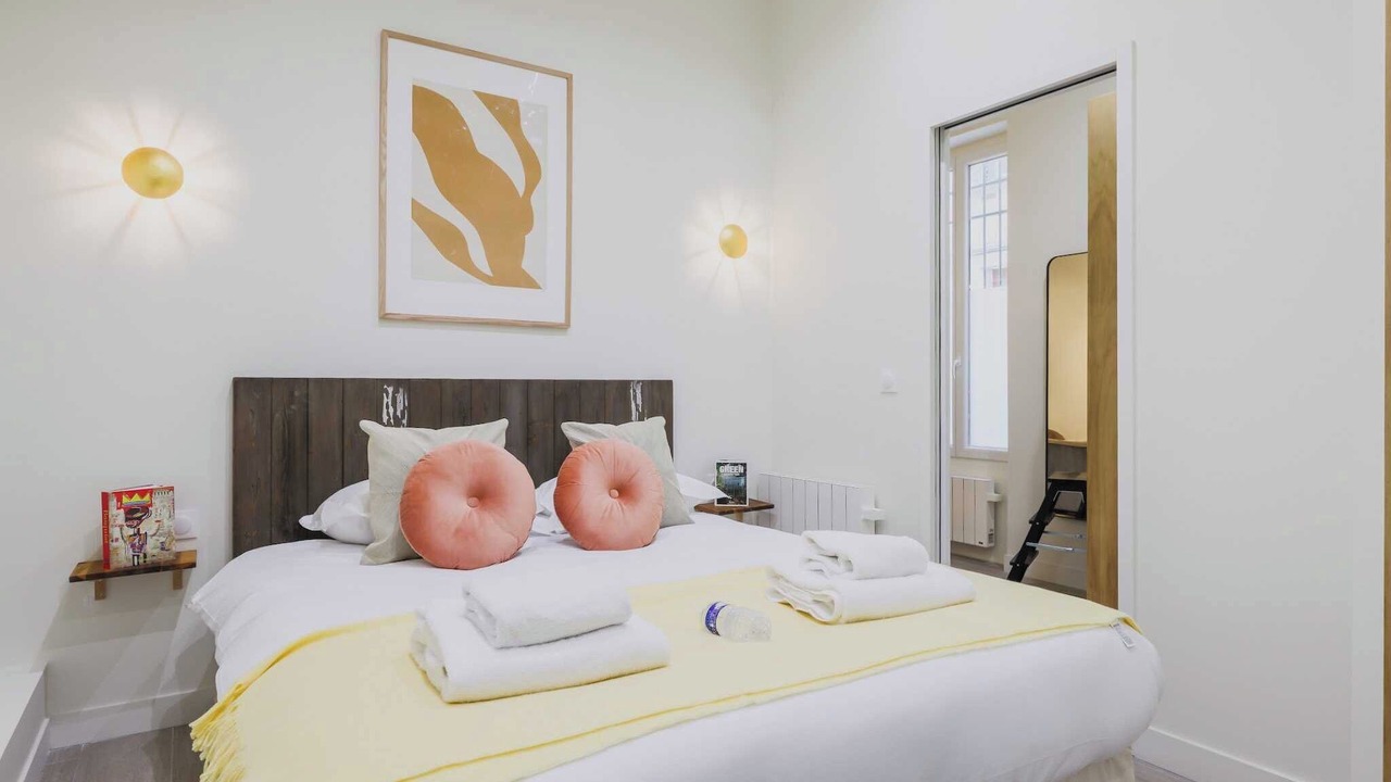Photo of Bedroom in Saint-Cloud