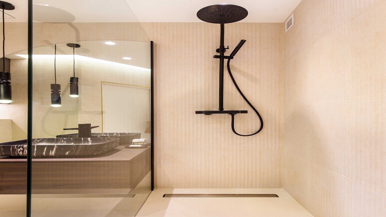 Photo of Bathroom in Vivienne